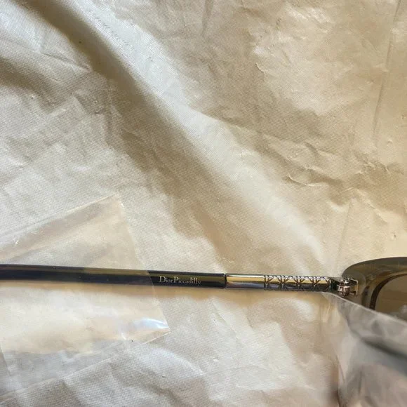 Dior PICADILLY smoke gray marble chrome black arm lightweight cat eye sunglasses Dior | Accessories | Dior Picadilly Smoke Gray Marble Chrome  main image 4